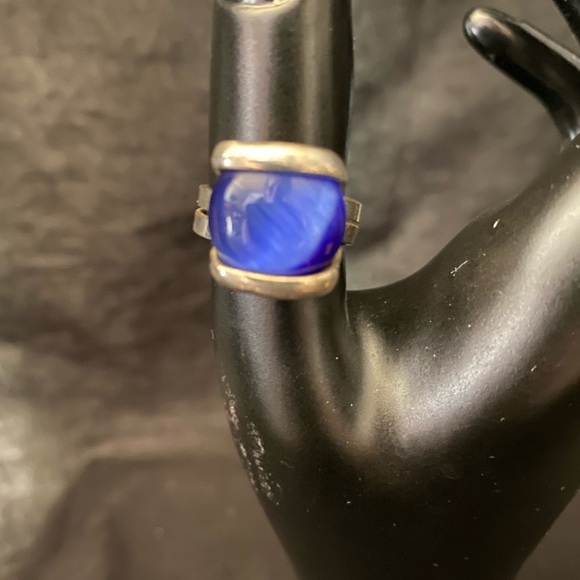 Jewelry - Artisan made silver tone ring with blue glass disc